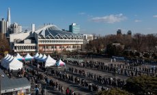 Южна Корея надвива Covid въпреки 600 000 нови случая на ден