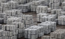 Tesla, VW може да се окажат свързани с уйгурския принудителен труд в Китай