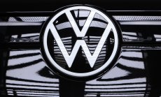 Приходите на Volkswagen намаляват с 40%, а митата помрачават перспективите