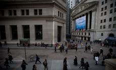 Wall Street стартира сесията волатилно