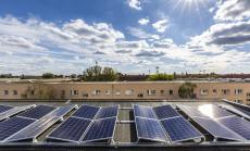 Какво се крие зад ралито на акциите на соларните компании?