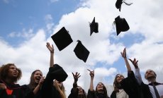 Университетите във Великобритания се провалят на изпитите си по финанси
