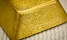 Цената на златото е напът да преустанови серията седмични ръстове 