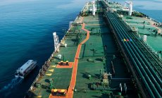 Руският износ на горива спада след украински атаки и запасяване за вътрешния пазар