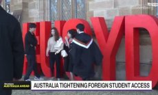 Австралия намалява студентите от чужбина