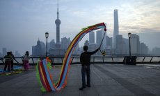 Китайските акции поскъпнаха рязко заради икономически план на властите