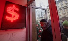 Рублата отново се срина до 100 за долар