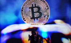 Биткойнът и останалите криптоактиви поевтиняват след ескалацията в Близкия изток