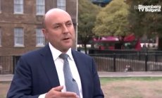 Андрю Грифит за трите компонента на британския мини-бюджет