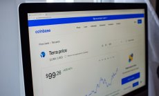 Меме акциите и облигациите тръгват в различни посоки 