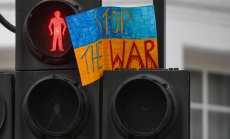 The legitimate lie as a weapon