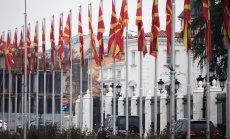 Северна Македония одобрява временно правителство, а преговорите с ЕС са в застой