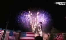 Конвенцията на демократите завърши с фойерверки