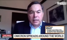 Pfizer се надява ваксината да защитава от Омикрон