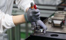 Перспективите пред световното производство се влошават от Европа до Азия