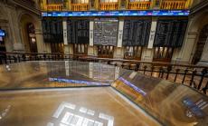 Испанският индекс е единственият на червена територия на борсите в Европа