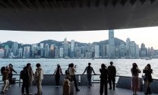 Китай обяви, че политиката "една страна, две системи" за Хонконг е постоянна