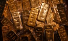 Златото с нов рекорд заради риска от блокиране на правителството в САЩ