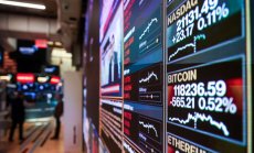 Уолстрийт съветва трейдърите да хеджират по време на спокойния за акциите август