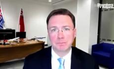 Великобритания въвежда строги мерки за пристигащите в страната 