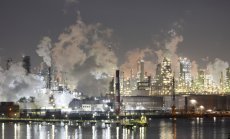 S&P: Петролните и газовите фирми практически не плащат премии по заеми