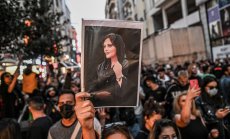 Протестите в Иран може да са предвестник на предстояща революция