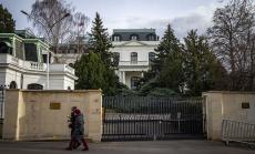 Чехия изгони 18 руски дипломати заради предполагаема руска намеса в експлозия в склад за боеприпаси