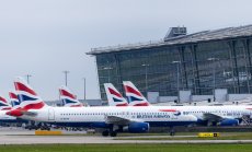 Авиолинии спират полети до Персийския залив, Гърция предупреди корабните компании