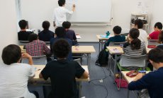 Може ли добавената реалност да направи математиката привлекателна в час