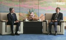 Антъни Блинкен се среща с официални лица от Шанхай в Китай