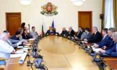 Борисов събра извънредно министри заради войната по пътищата и качеството на храните