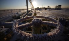 Санкциите работят: данъчните приходи от нефт и газ на Русия се сринаха с 46%