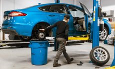 Мита и плахост тласкат американските производители на автомобили в канавката