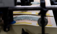 На Уолстрийт са единодушни за поскъпването на долара, но въпросът е с колко