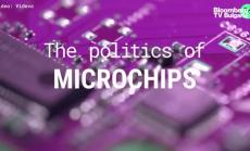 Политиката на микрочиповете