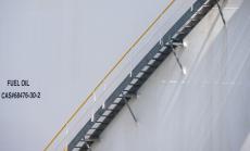 Brent тръгва към $75, докато пазарът се затяга