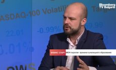 Учебниците в България трябва да възпитават мнение, а не да пазят неутралитет