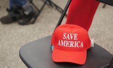 Тръмп е пренесъл класифицирани материали от Белия дом в дома си