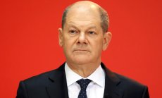 Олаф Шолц трябва да се справи със забавения ръст на германската икономика