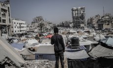 Коалицията на Нетаняху се свива след напускането на ултраортодоксалната партия