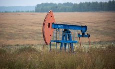 Увеличените запаси на САЩ понижиха цените на петрола