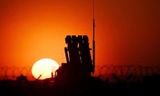 САЩ спират ключови доставки на оръжия за Украйна, докато Русия засилва атаките