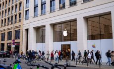 Apple излиза извън границите на Китай