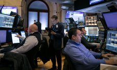 S&P 500 изпадна в корекция, тъй като политиките на Тръмп разклащат настроенията