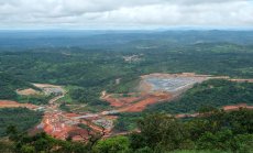 Огромната африканска мина на Китай ще преобърне пазара на желязна руда
