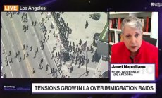 Наполитано: Военизира се граждански протест