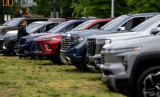 Търговския хаос е удар за автопроизводителите, но и шанс за България