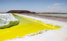 Продължаващият спад на лития кара търговците да търсят белези на възстановяване