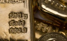 Златото поскъпва заради слабия долар и нарастващите рискове в Украйна