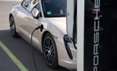 Електромобилите на Porsche показват пукнатините в германската автомобилна империя